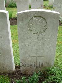 Etaples Military Cemetery - Taylor, W